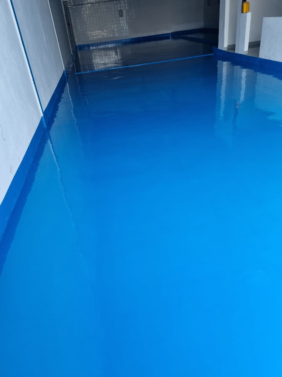 Professional epoxy flooring service in Riyadh